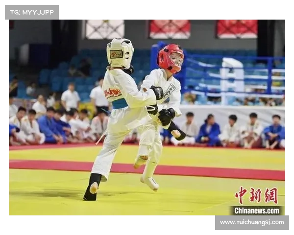 中俄 240 名青少年长春 “青春共武” 武术搏击展风采促交流 中俄 240 名青少年长春 “青春共武” 武术搏击展风采促交流